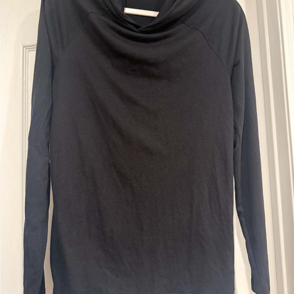 ALO Yoga Classic Black Top